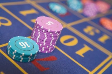 slot 404 mobile app on Android and iOS showing sportsbook and slots